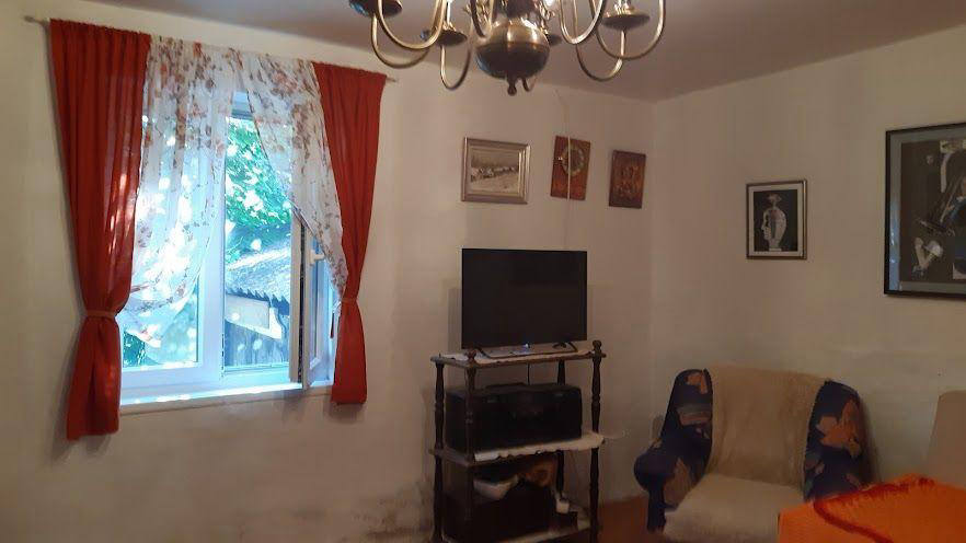 Будинок, 1346 м², 34 796$ — FAKTOR